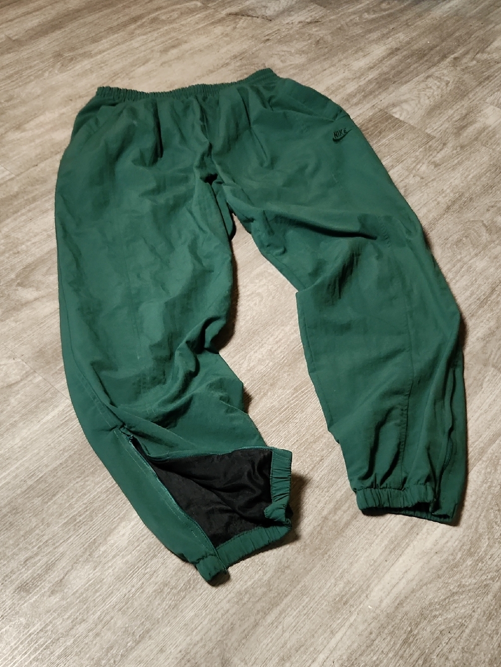 Vintage Nike Men’s Green Windbreaker Track Pants Lined